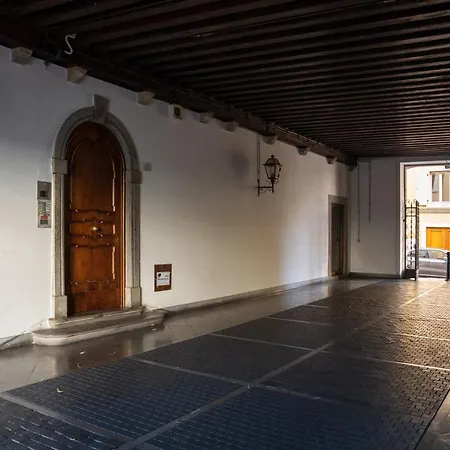 Mandi Mandi Al Centro *