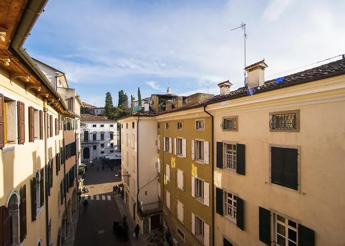 Mandi Mandi Al Centro